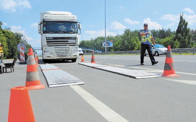 Габаритно-ваговий контроль на дорогах: експерт розповів про новації законопроєктів №3742 та №3743
