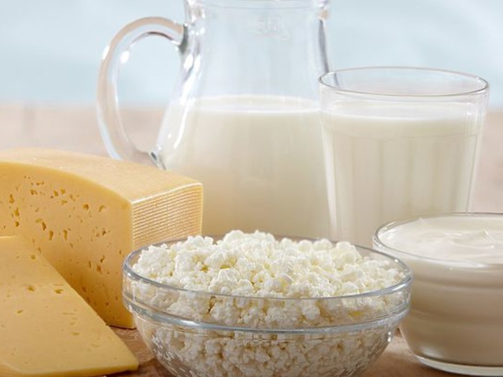 Ціни на молочку: скільки коштують молоко, сир та сметана
