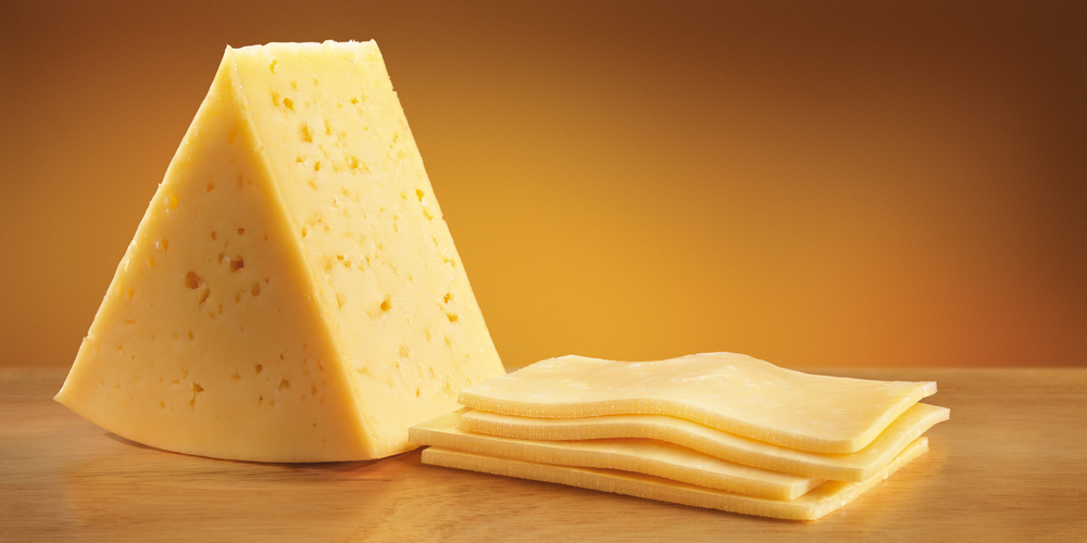 За 11 місяців Україна закупила за кордоном 30 тисяч тонн сирів