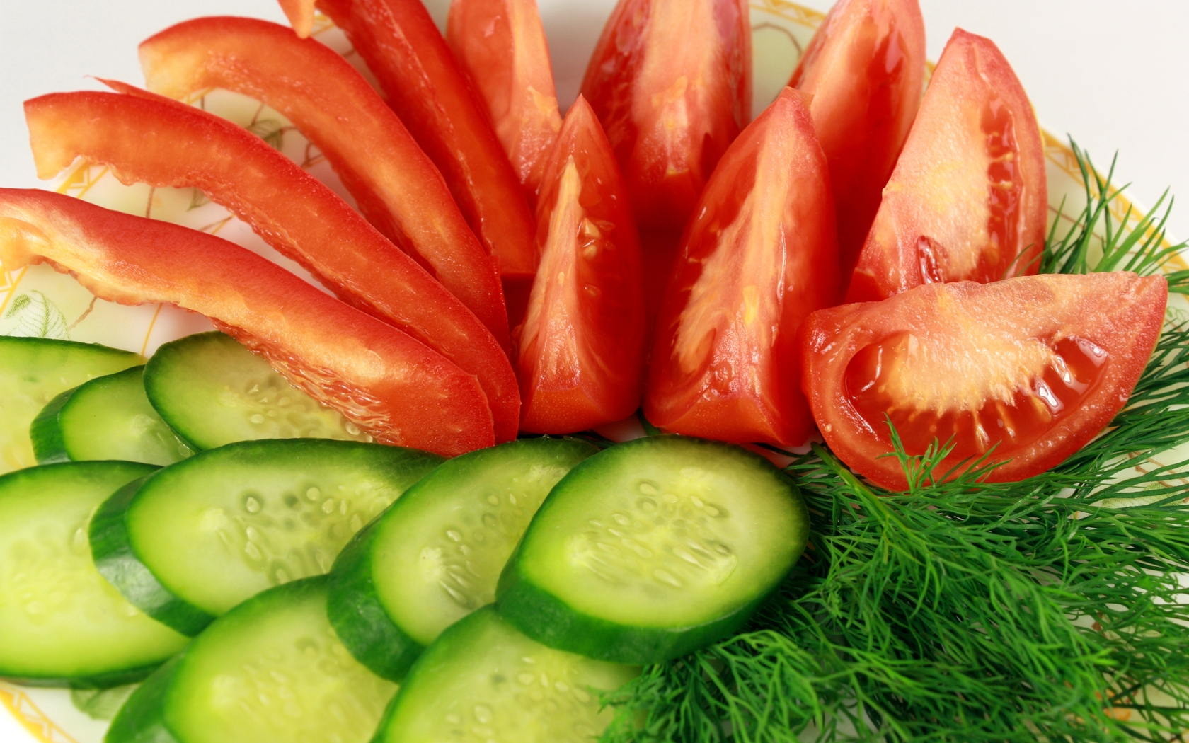 Томати та огірки є найрентабельнішими з тепличних овочів