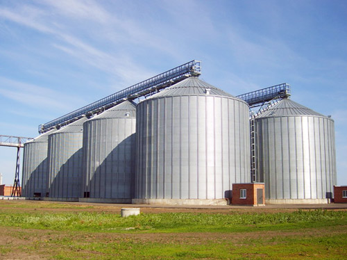 Окупанти привласнили 20 елеваторів із зерном у Запорізькій області