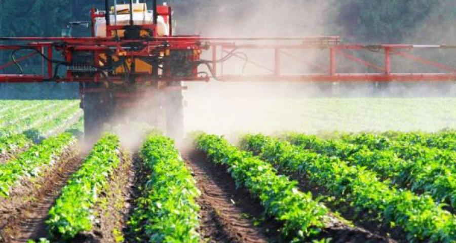 В Україні спростять імпорт добрив і хімікатів для аграріїв 