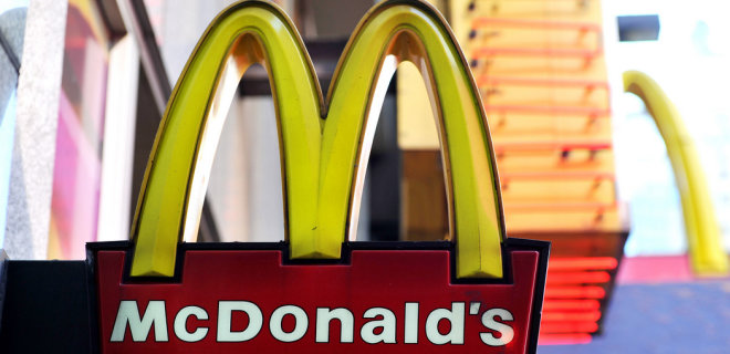 Частина ресторанів McDonald’s у росії продовжує працювати попри рішення компанії