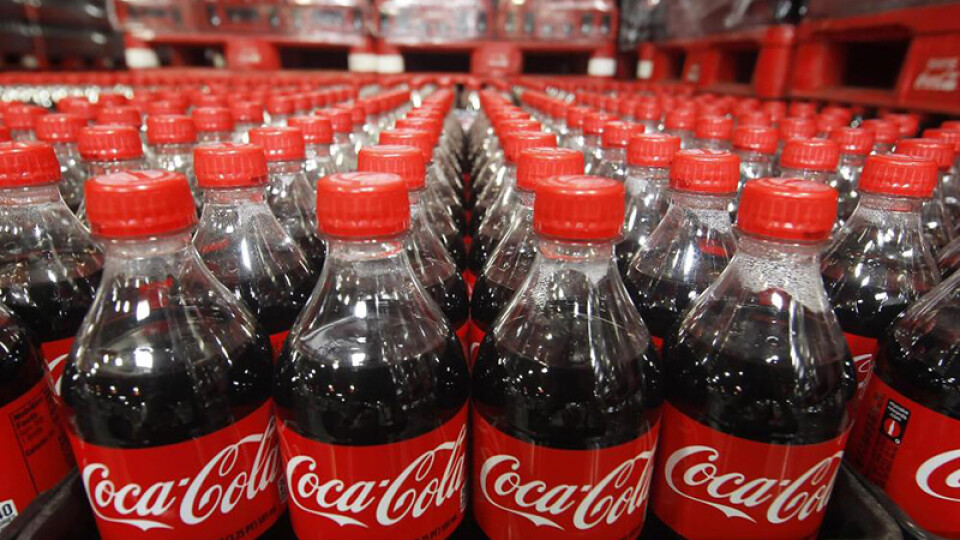 Coca-Cola зупиняє бізнес у Росії