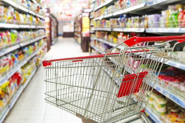 Які магазини популярних українських супермаркетів і в яких містах уже відновили роботу