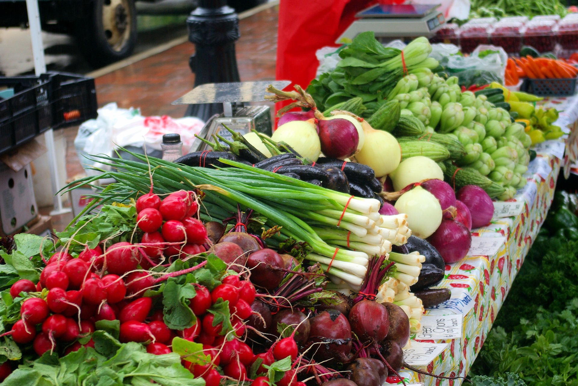 В Україні подорожчали зелена цибуля і томати: ціни на овочі