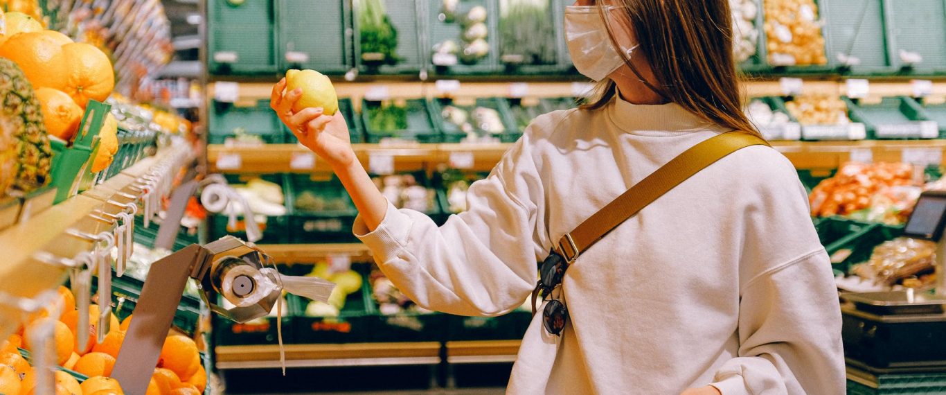 Лохина за 450 грн та кавуни по 60 грн: ціни на ягоди в київських супермаркетах шокують