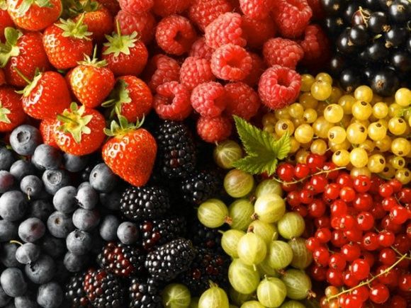 Без черешні та кавунів: що буде з цінами на овочі та ягоди