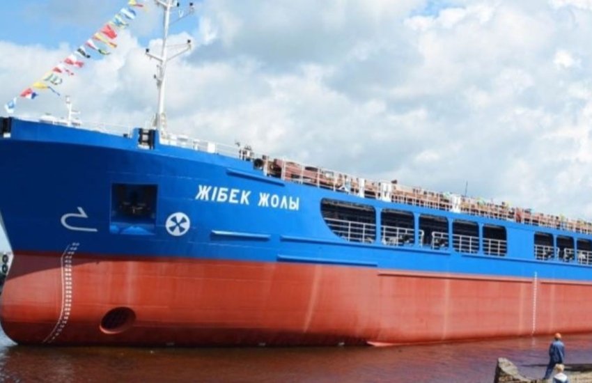 Туреччина відпустила російське судно з краденим зерном: у МЗС відреагували