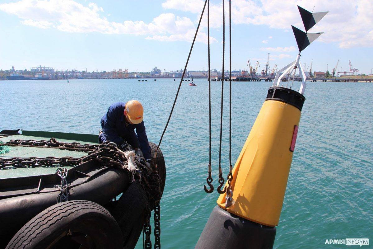 У Чорному морі відновлено роботу українських портів