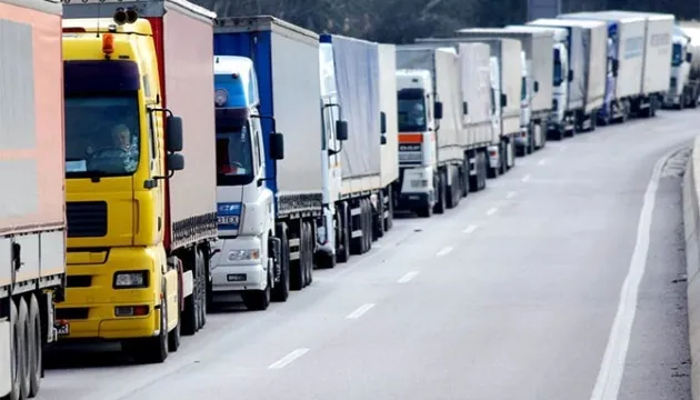 Бізнес просить врегулювати питання з чергами на українсько-польському кордоні