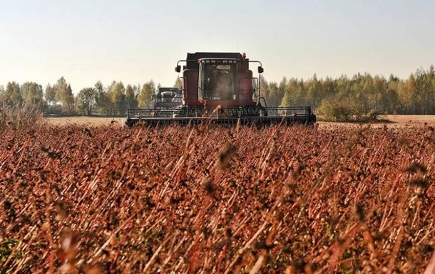 Аграрії намолотили вже 27 млн тонн зерна