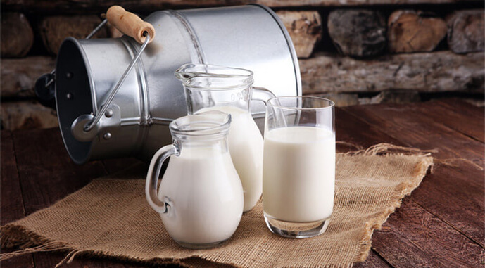 Переробники просять скасувати заборону на приймання молока від населення