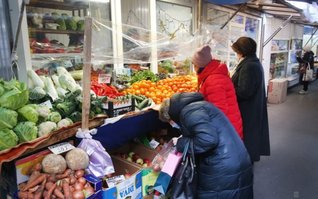 Від яких продуктів українці відмовились, а які стали дефіцитом