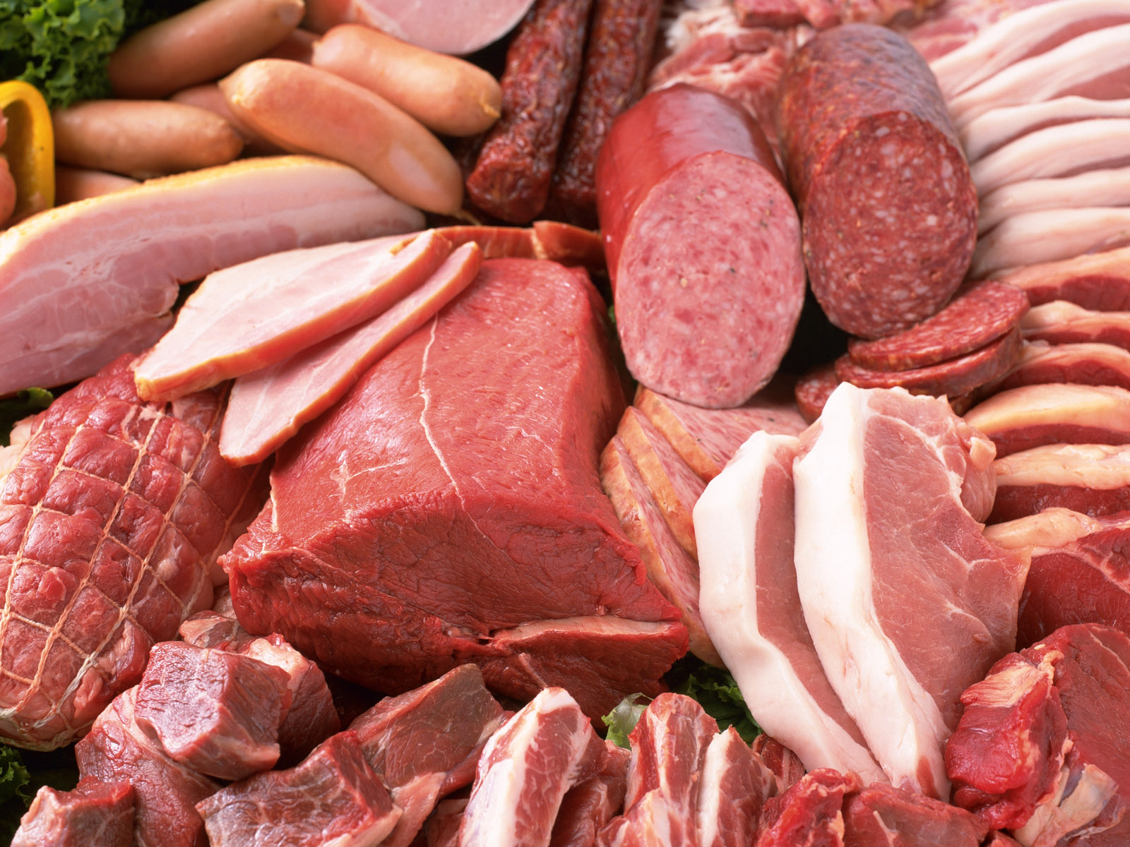 Ціна на свинину може зрости до 10%: які види м’яса подорожчають перед Великоднем