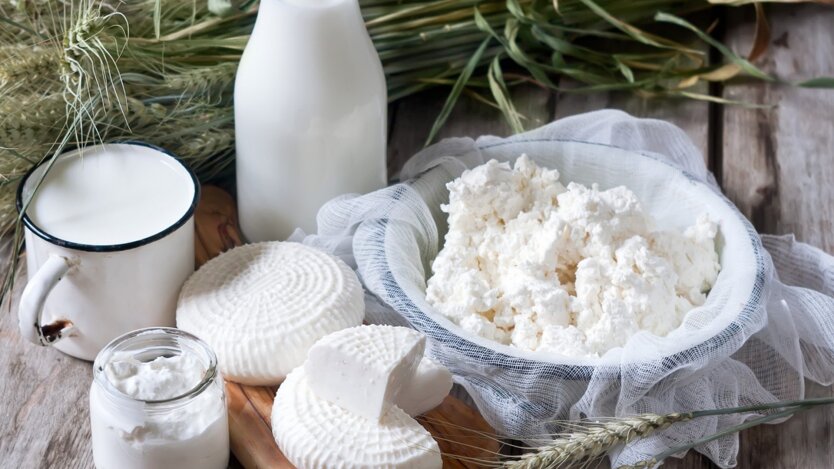 Молоко, сметана та сир: як змінилися ціни на молочні продукти