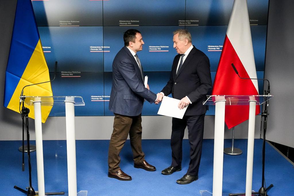 Україна та Польща домовилися про спрощення процедури транзиту зерна