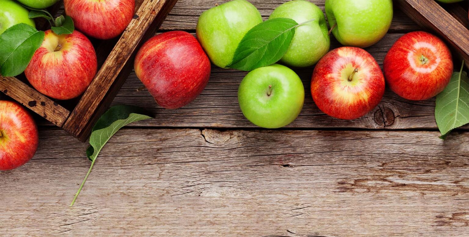 Експерти пояснили, чому в Україні стрімко дорожчають яблука