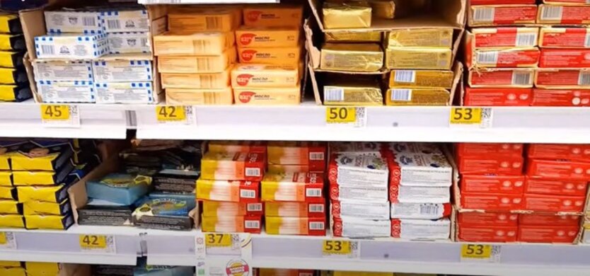 Супермаркети підвищили ціни на вершкове масло та соняшникову олію