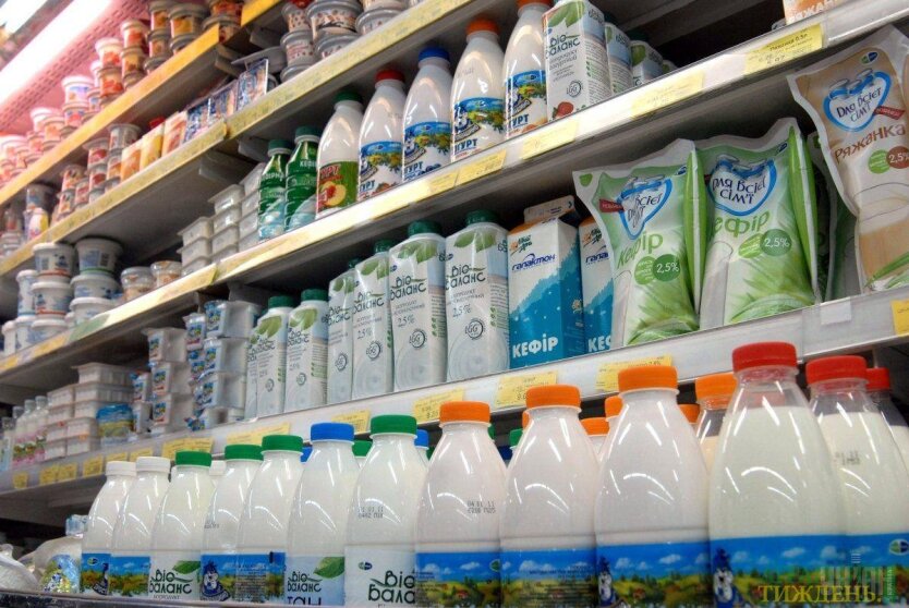 Супермаркети оновили ціни на молоко, сир та сметану