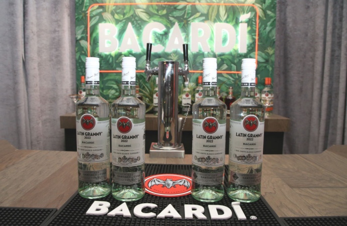 Виробник алкоголю Bacardi продовжує розвивати бізнес у рф і наймає нових співробітників