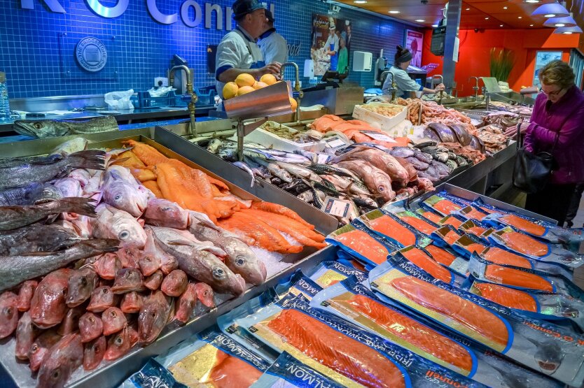 Як змінилися ціни на рибу у вересні: скільки коштують короп, скумбрія та оселедець