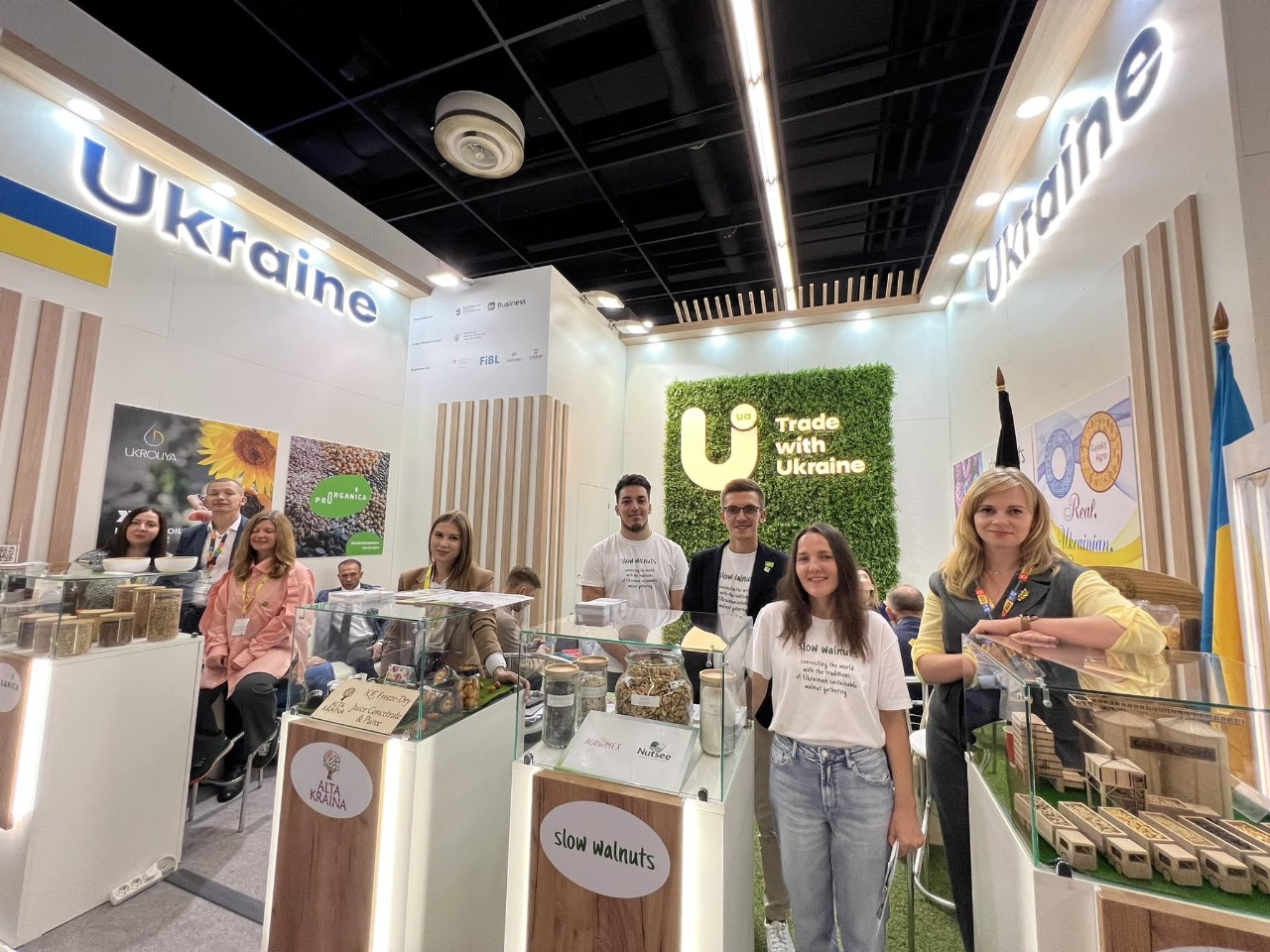 Підприємці органічного та молочного секторів України будують нові експортні зв’язки на міжнародній виставці Anuga у Німеччині