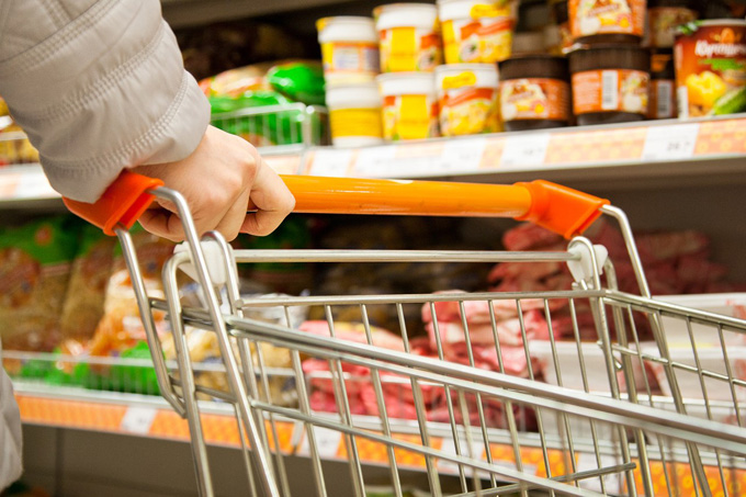 В супермаркетах підвищать ціни на продукти: що здорожчає насамперед