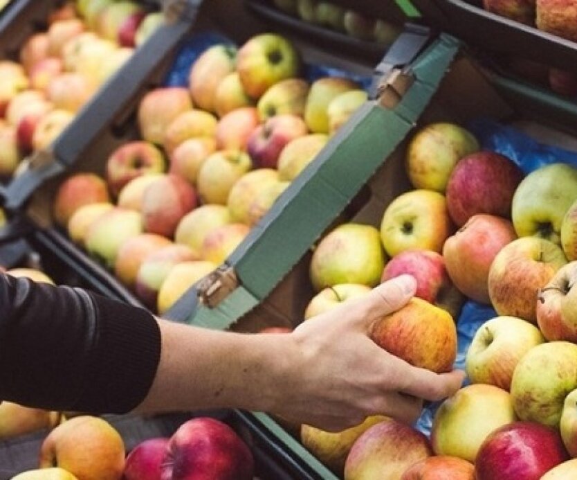 Як змінилися ціни на яблука в українських супермаркетах