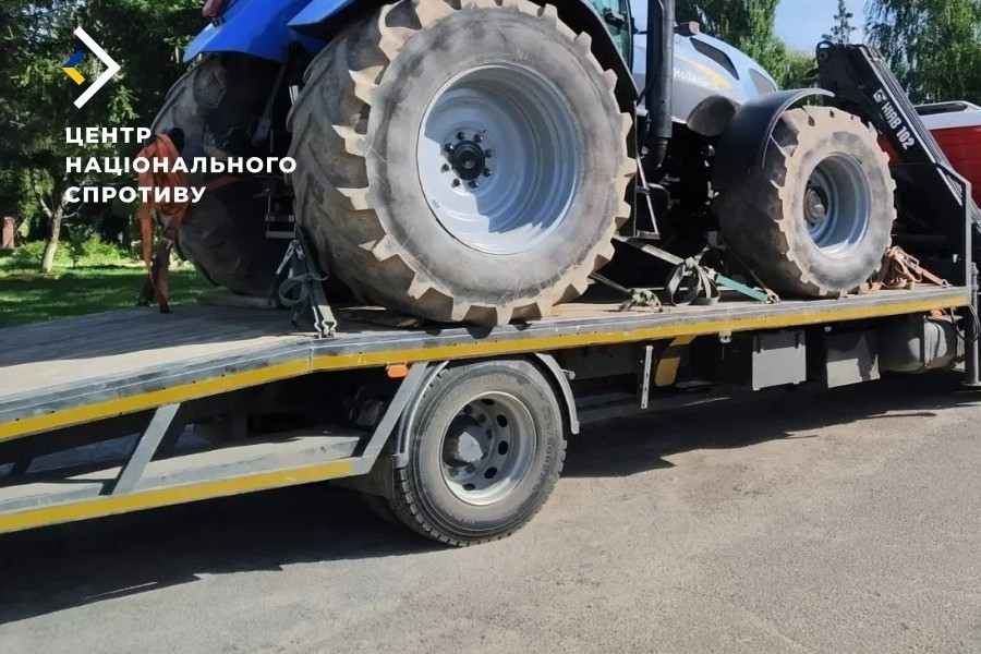 Росіяни фермерам на ТОТ пропонують отримати в лізинг українську вкрадену техніку 