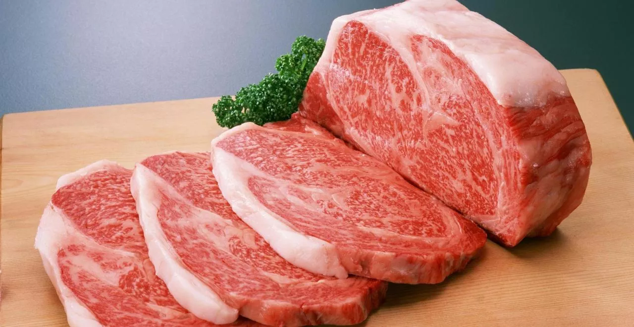 Майже 265 за кіло: як змінилися ціни на свинину та сало