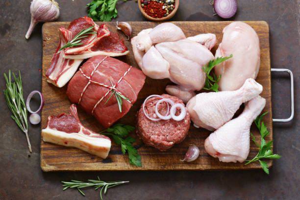 Українці почали їсти більше курятини та яловичини і менше свинини