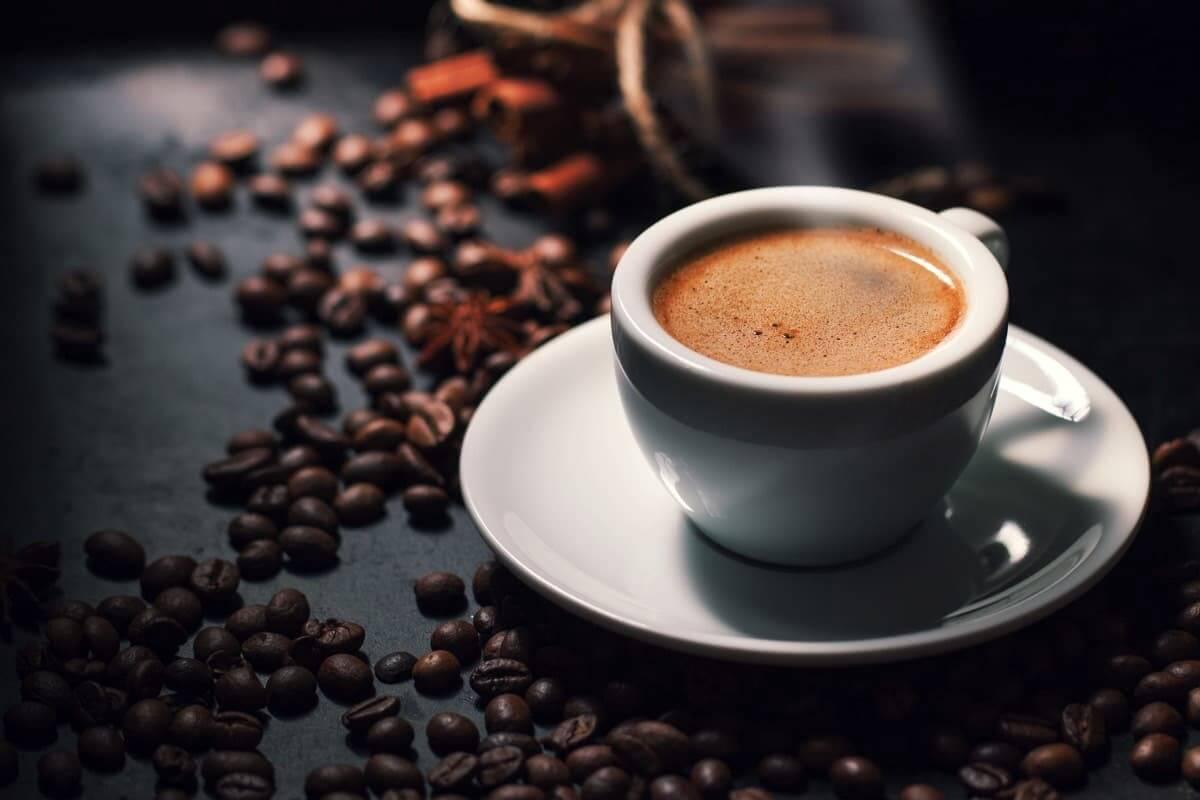 Яка середня вартість чашки кави в Україні