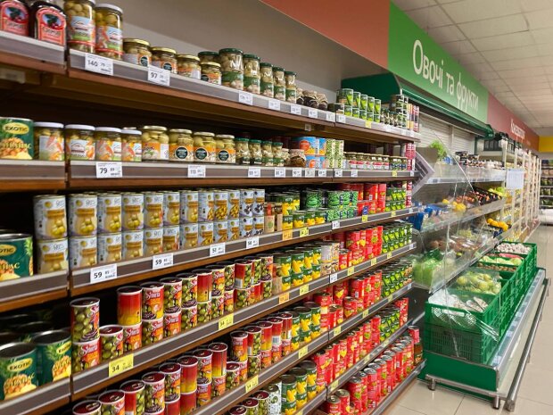 Консервований горошок та кукурудза: які ціни на інгредієнти для новорічних салатів