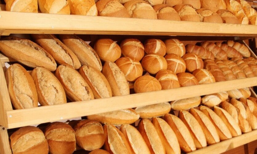 Супермаркети оновили ціни на хліб та вершкове масло