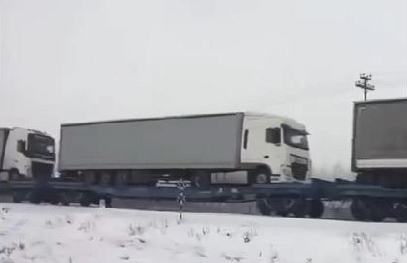 Українські транспортники вигадали, як обійти блокаду польського кордону