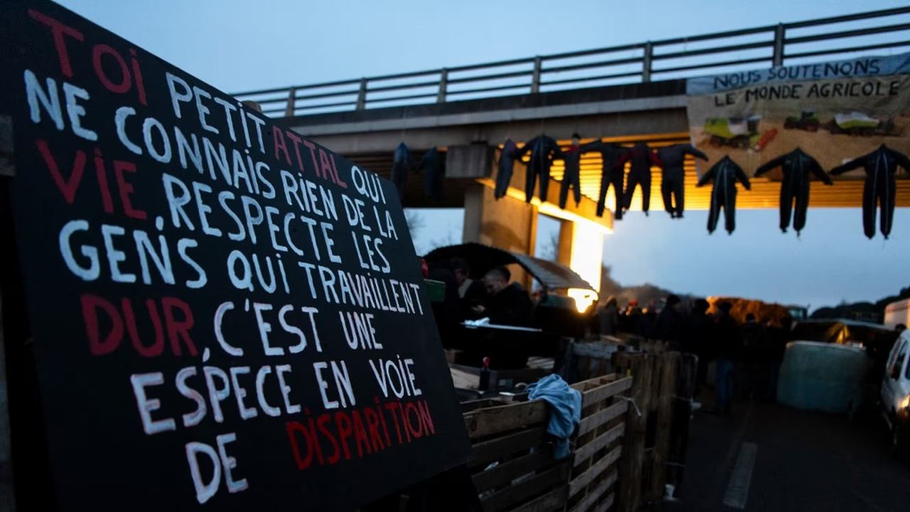 Французькі фермери збираються заблокувати Париж і передмістя