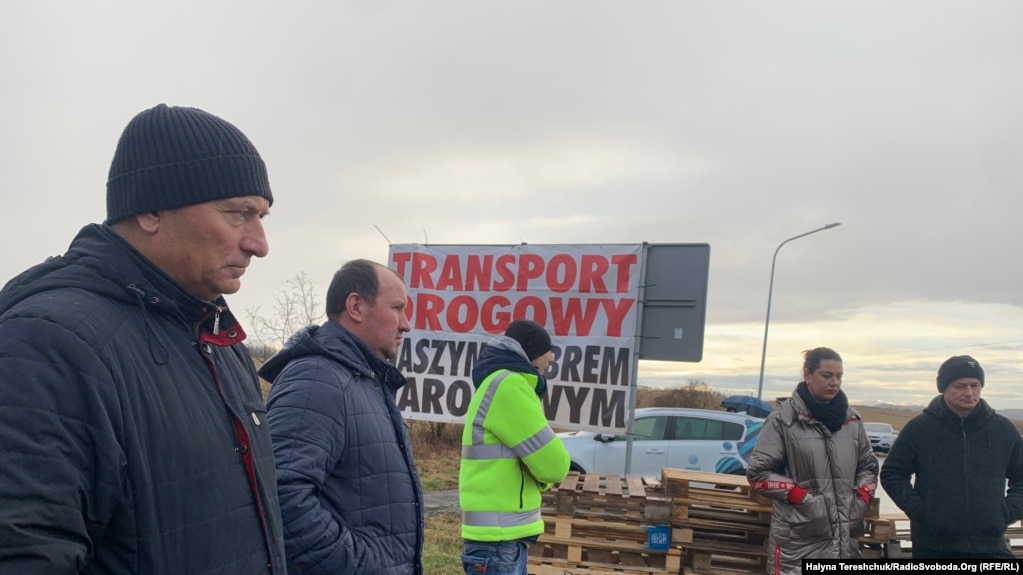 ЄС виділяє 230 млн євро польським фермерам, які блокували кордон з Україною