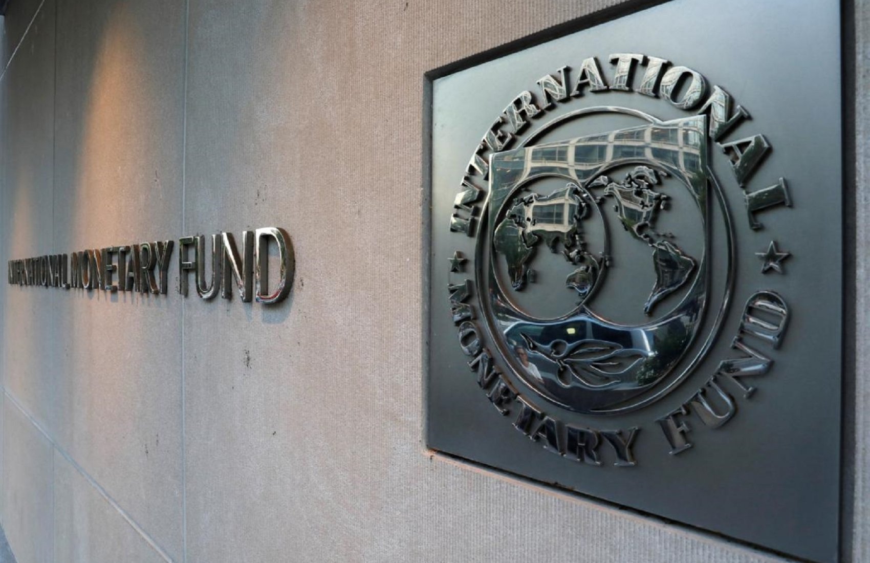 МВФ виступив проти дозволу на виведення валют для “Кернел” Веревського 
