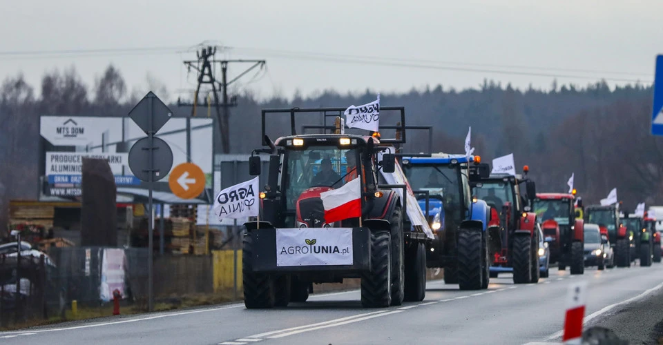 Російська агропродукція завозиться на європейський ринок, але фермери блокують кордони з Україною