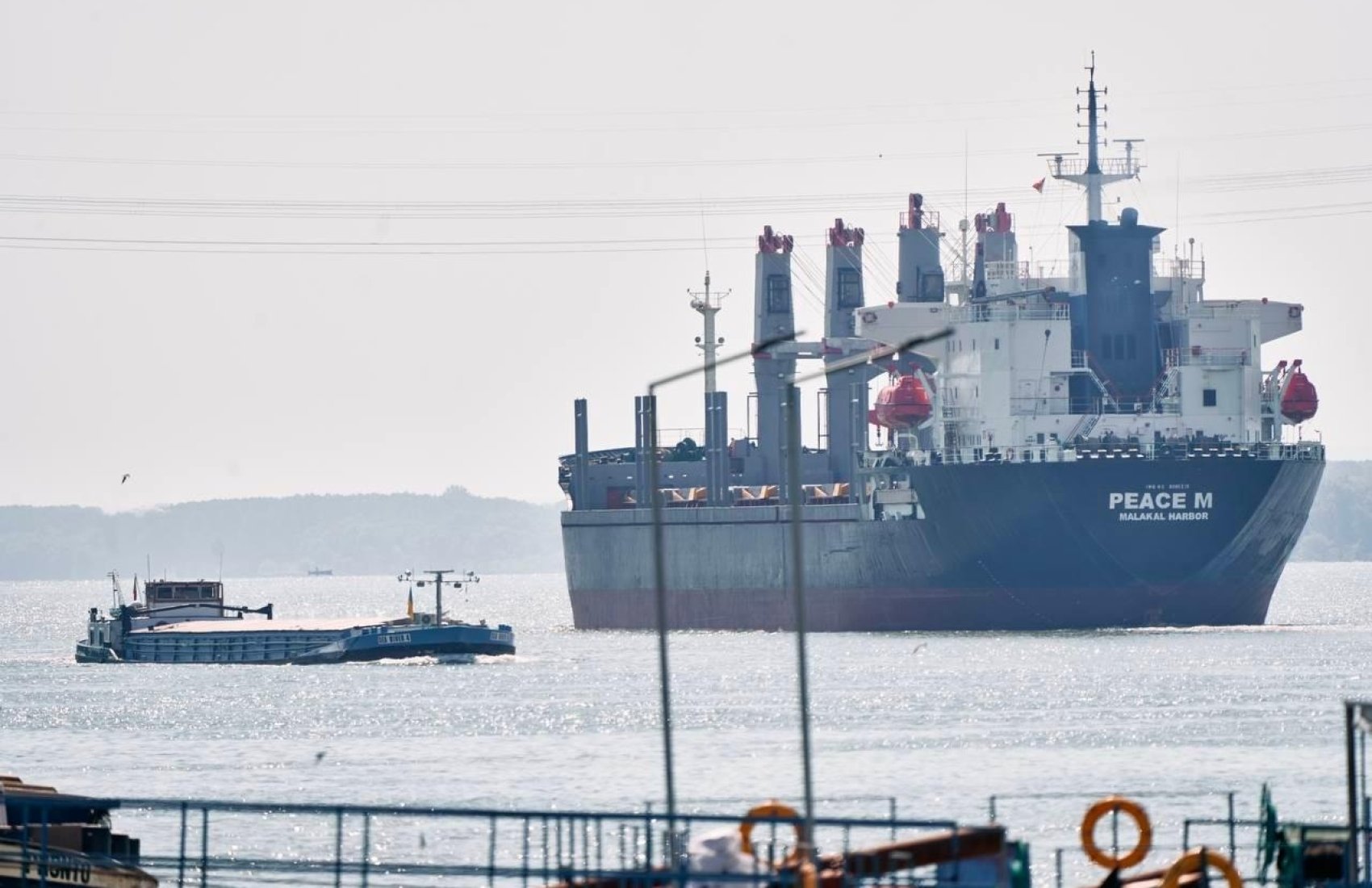 Україна планує за два-три тижні відновити морські поромні та контейнерні перевезення
