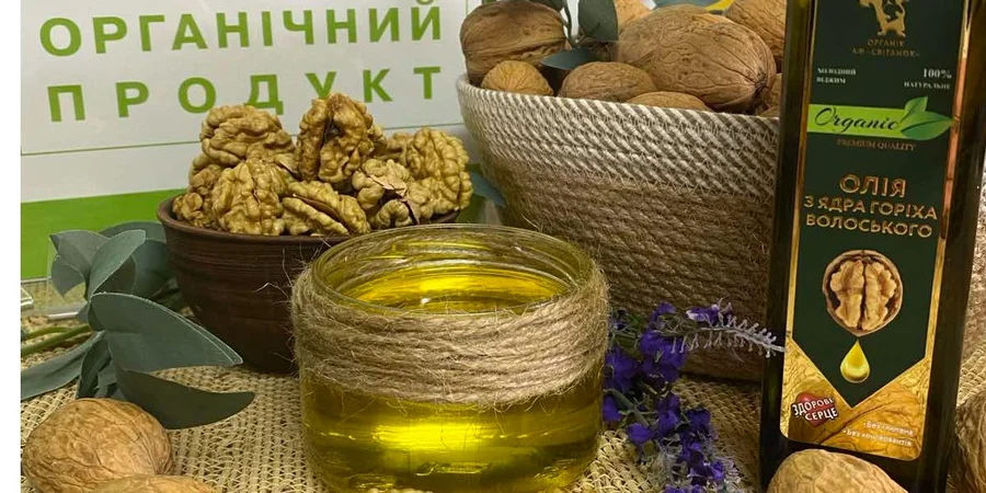 У планах — експорт. На Харківщині виробили першу в Україні органічну горіхову олію