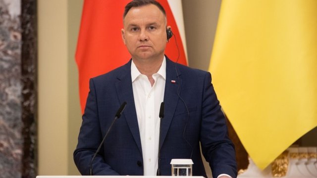 У Польщі заявили, що “зернове питання” з Україною має вирішити Брюссель