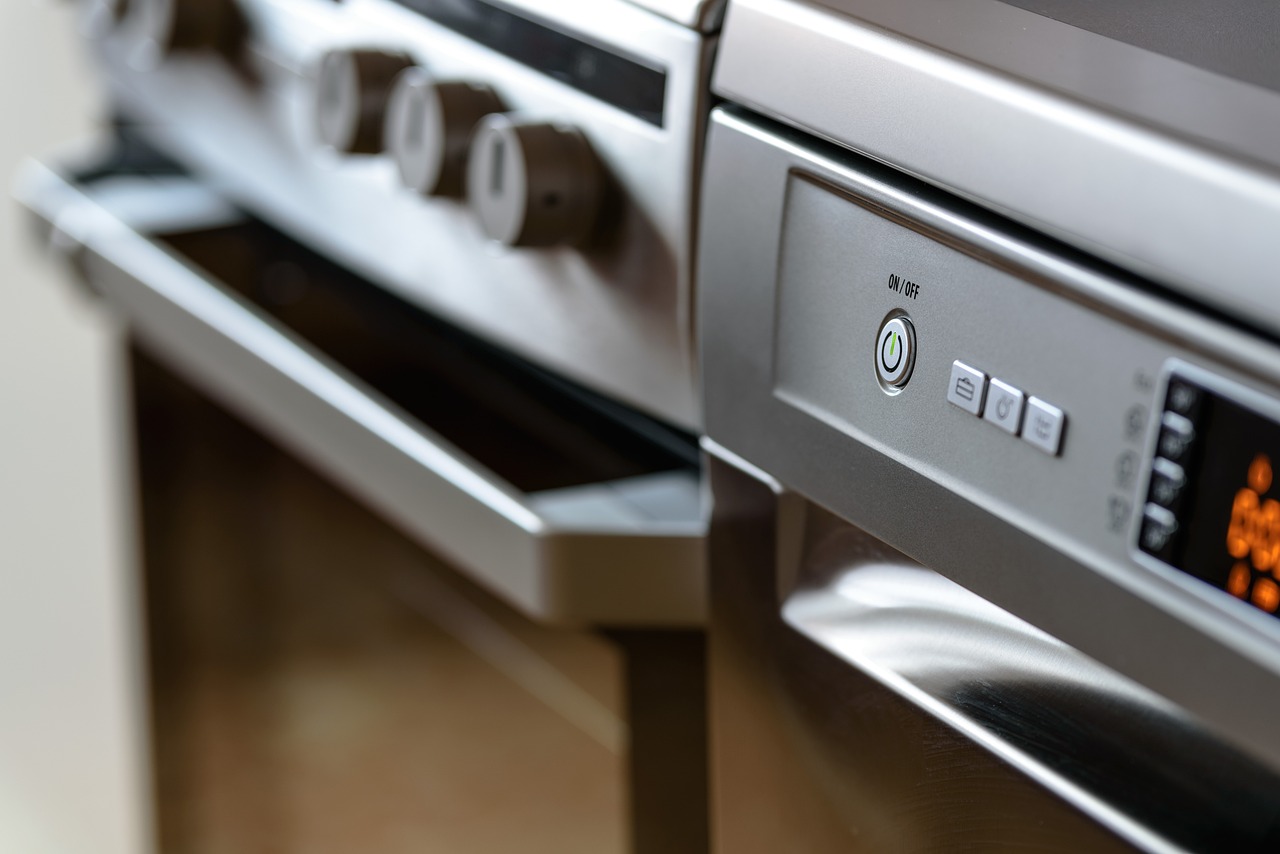 Передовые технологии и простота использования: почему встраиваемая посудомоечная машина Bosch – надежный помощник на кухне