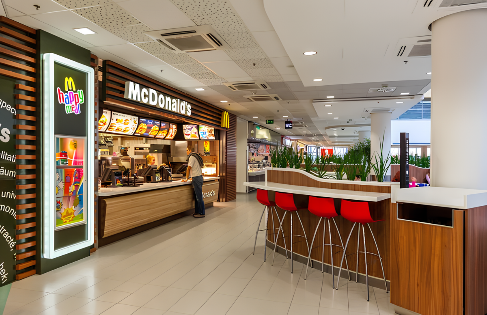 McDonaldʼs зіткнувся з глобальним падінням продажів: у чому причина