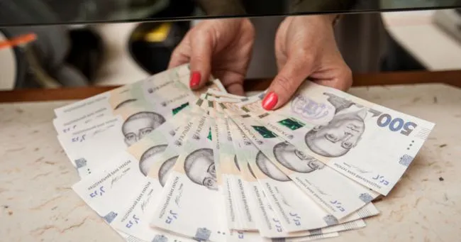 Средняя заработная плата в Киеве в апреле 2025 года достигла 27 500 грн