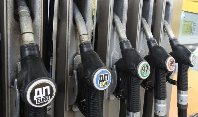 Fuel Prices in Ukraine Decrease Again in April 2025