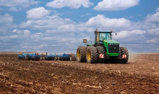 В Україні розпочато сівбу кукурудзи в 13 областях у 2025 році